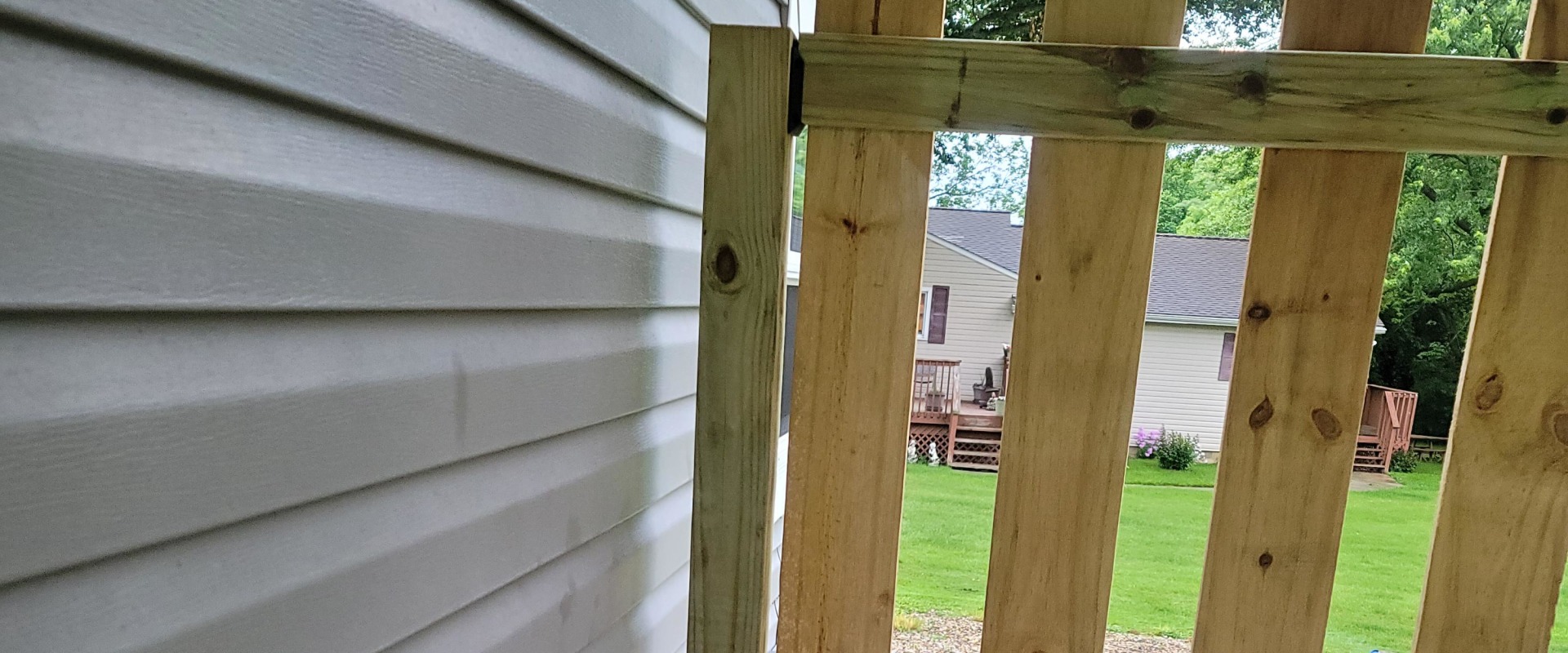 Framing Your Outdoor Space: Installing Fences After Deck Construction In Friendswood